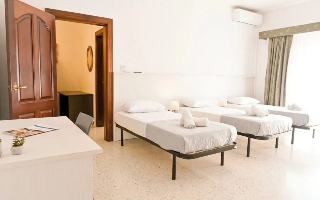 Mediterranea Sunny Maltese Townhouse
