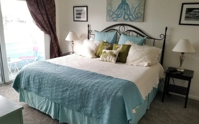Quail Hollow A7-4U Condo