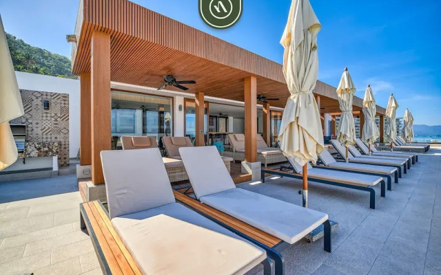 Condo With Oceanview - 2BR Condo - Rooftop Pool