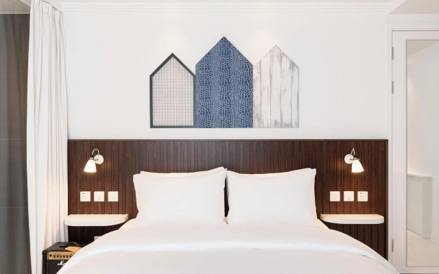 Ruby Zoe Hotel London