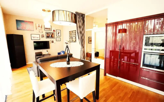 Luxury Downtown Appartement mit Garage