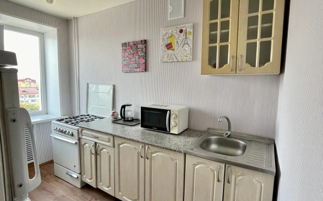 Апартаменты на проспекте Октября 158