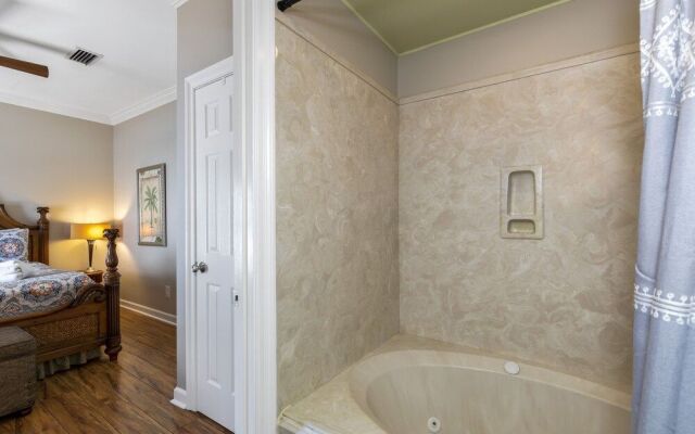 Pelican Pass by ALBVR