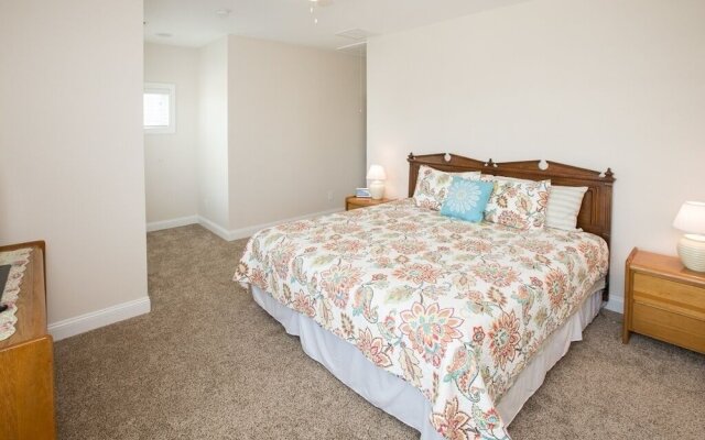 Serenity Now 4 Bedroom Condo by Redawning