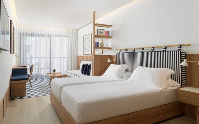 H10 Porto Poniente Hotel