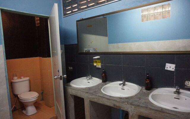 Koh Tao Backpackers Hostel