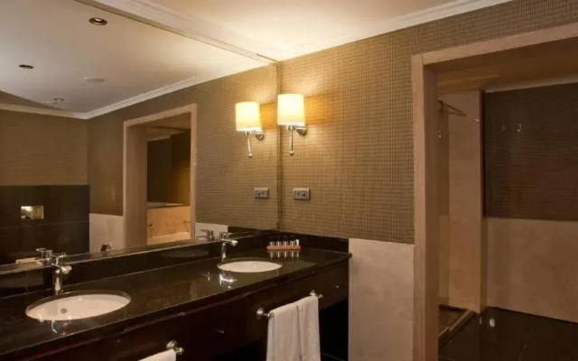 Vertia Luxury Resort