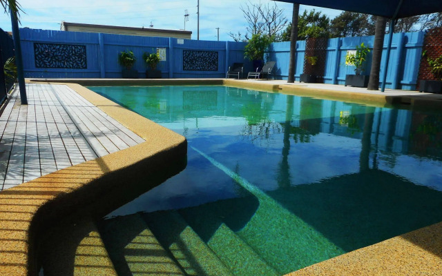 Two Shores Holiday Village