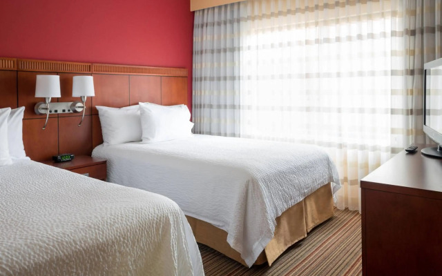 Courtyard by Marriott Indianapolis Airport