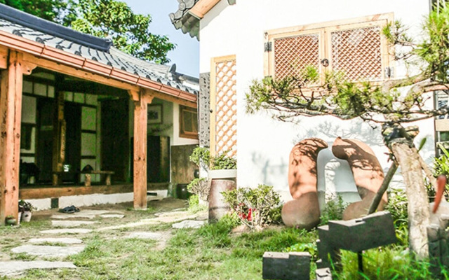 Jeonju Duul Navirang Hanok Stay