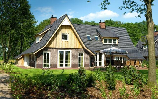 Beautiful House With a Fireplace