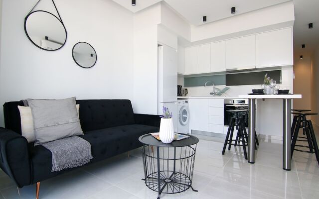 Phaedrus Living Seaside Luxury Flat Athina 108