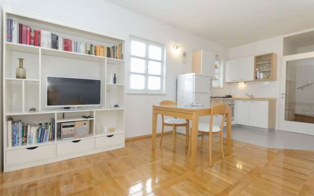 House Karmina