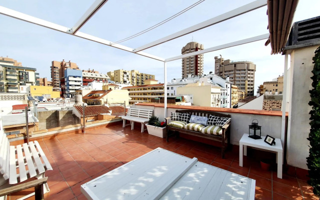 Captain's Penthouse Studio