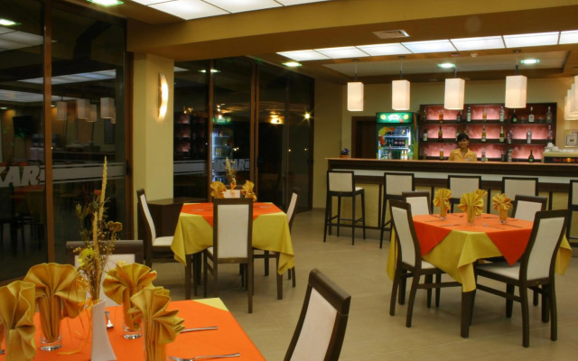 Hotel Iskar & Aquapark - Premium All Inclusive