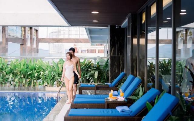 Canary Gold Hotel Quy Nhơn, Beachfront