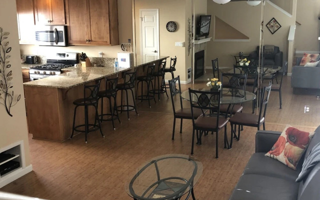 177 Ocean View 3 Bedroom Townhouse by Redawning