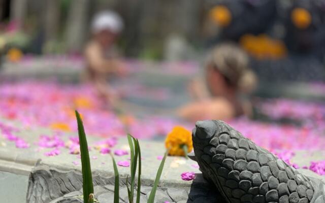 Most Exotic Beachfront Villa Keong