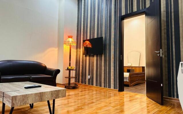 Old batumi apartment on Kostava 9