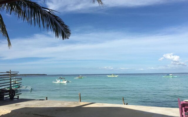 Ritzy's White Beach Resort & Restaurant