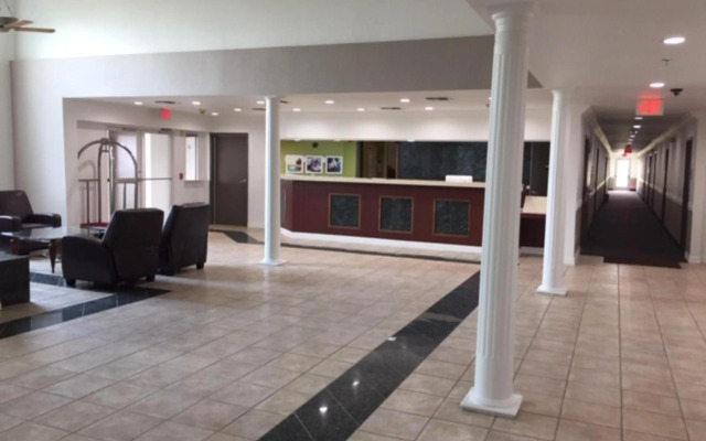 Studio 6 Burleson