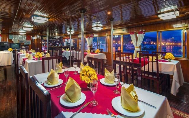 Halong Moonlight Cruises