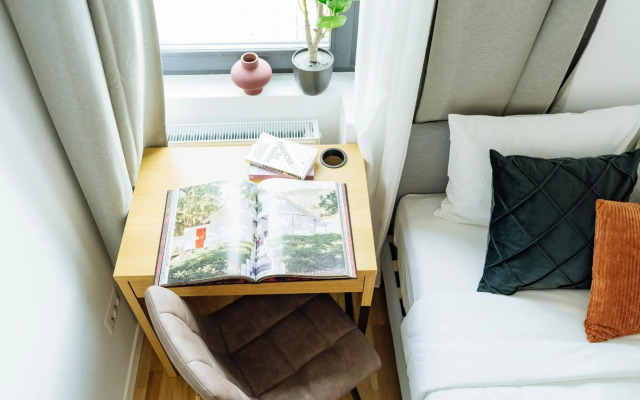 Sunny 2BR Flat - Top Location - Amazing Balcony