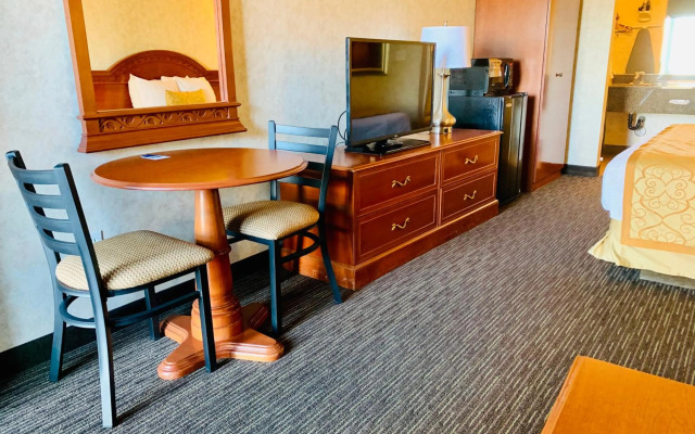 St. George Inn & Suites
