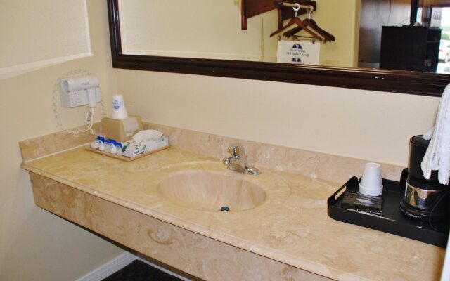 Americas Best Value Inn & Suites Hempstead Prairie View