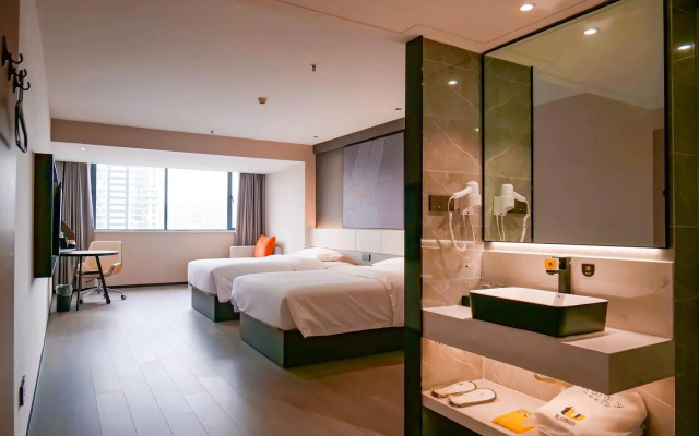 Jingmen California Apartment Hotel