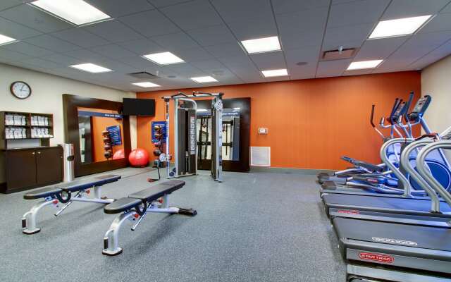 Hampton Inn & Suites Milwaukee West