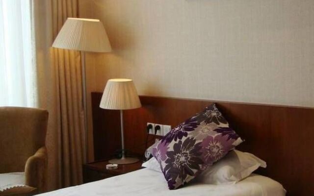 Daqing Hotel