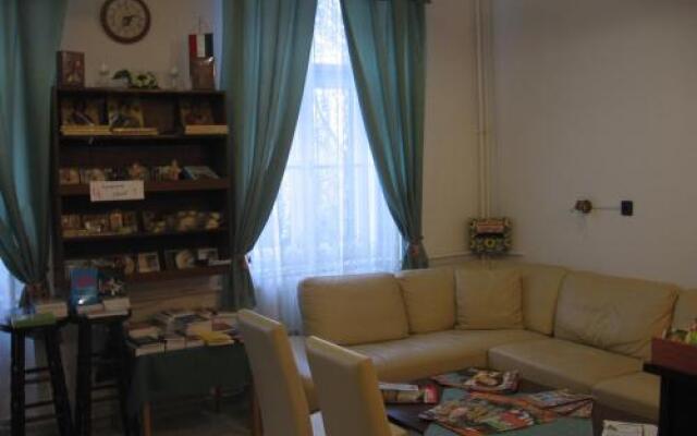 Mater Salvatoris House
