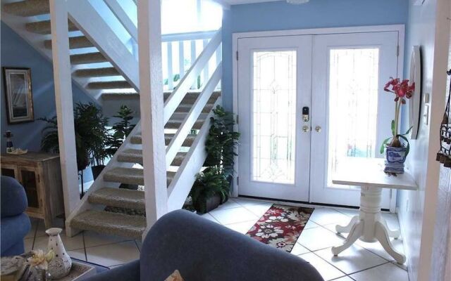 418 Linkside Drive 4 Bedroom Home by RedAwning