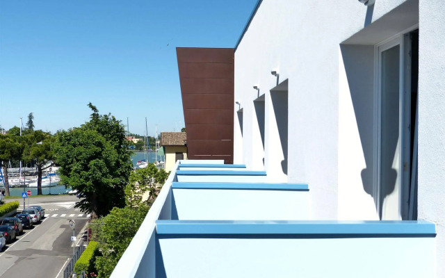 Meet Gardalake Hostel
