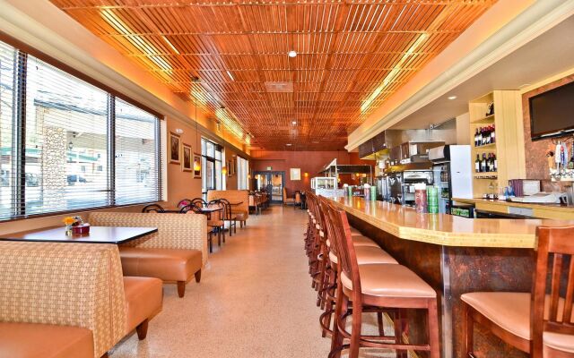 Empieria High Sierra Hotel