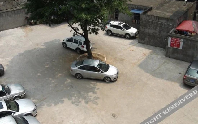 Xuefu Business Hostel