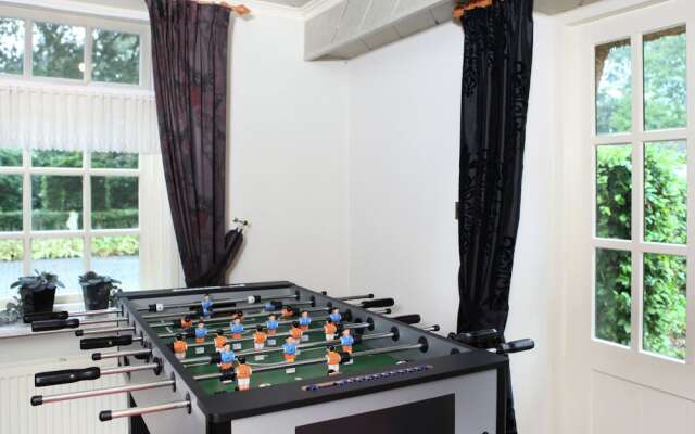 Modern Farmhouse Near Forest in Dalfsen