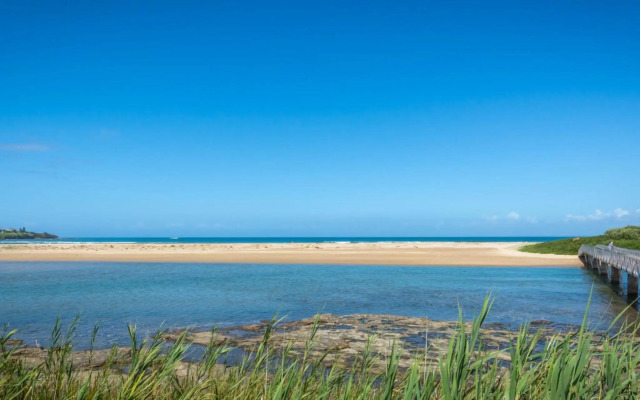 BOMBORA Gerroa 4pm check out Sundays