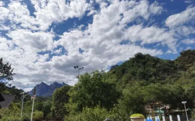 Lingshou Wuyue Valley Mountain View Residence Accommodation