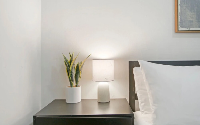 Charming 3BR Rogers Park Home in Newgard