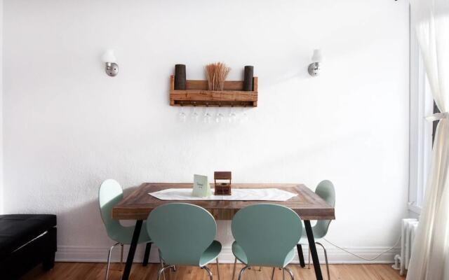 Two Bedroom Apartment in the Plateau