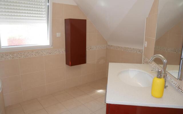 Comfortable Holiday Home With Partial sea Views, Douarnenez-treboul