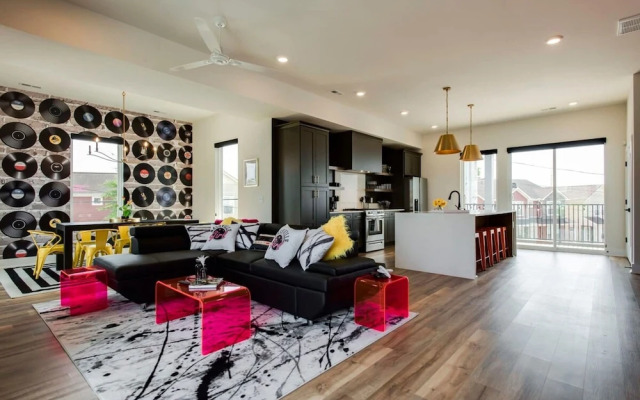 Rock N Roll Huge Space Games