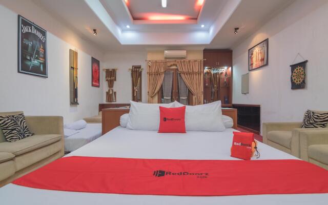 RedDoorz near Margahayu Raya