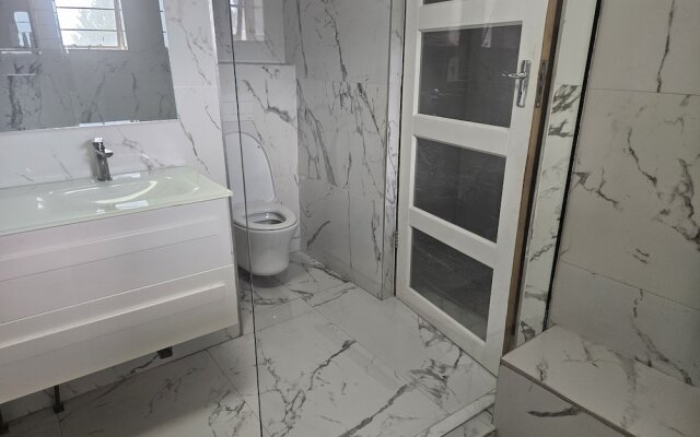 Four Seasons Lehae Guest House