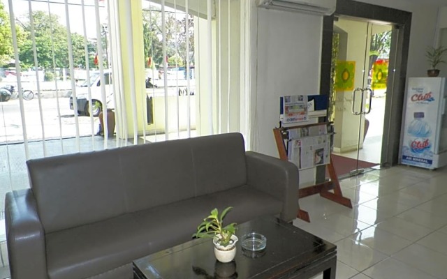 RedDoorz @ Jalan Sriwijaya Semarang