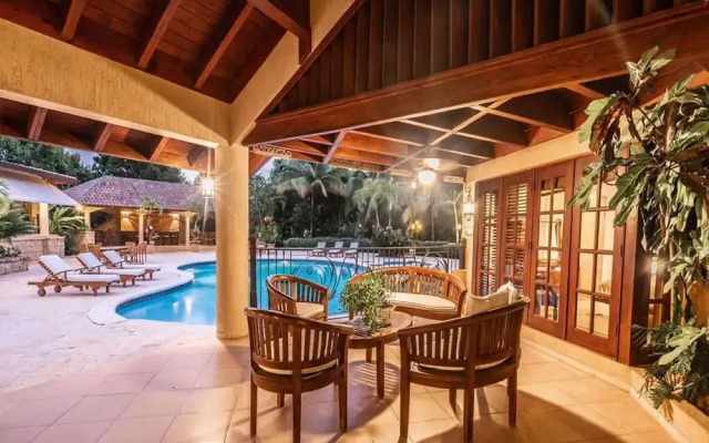 Sunny Vacation Villa 52