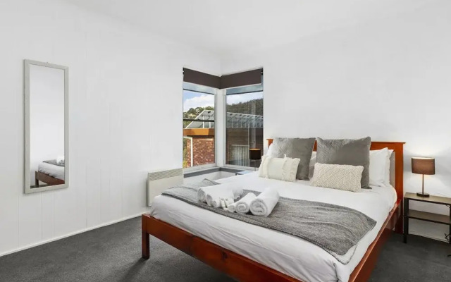 Spectacular Views - One Bedroom Unit