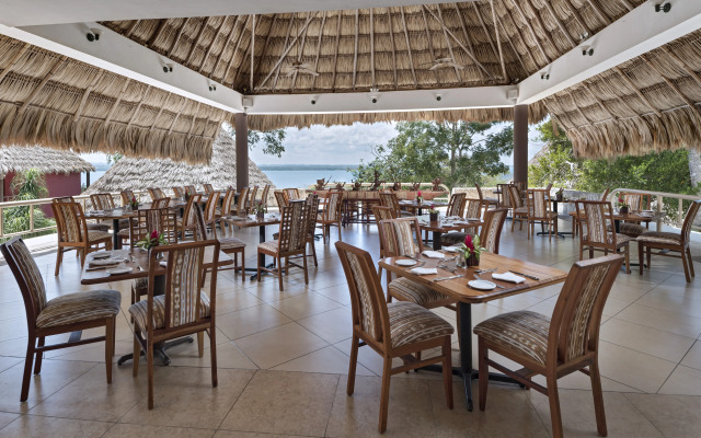 Hotel Camino Real Tikal